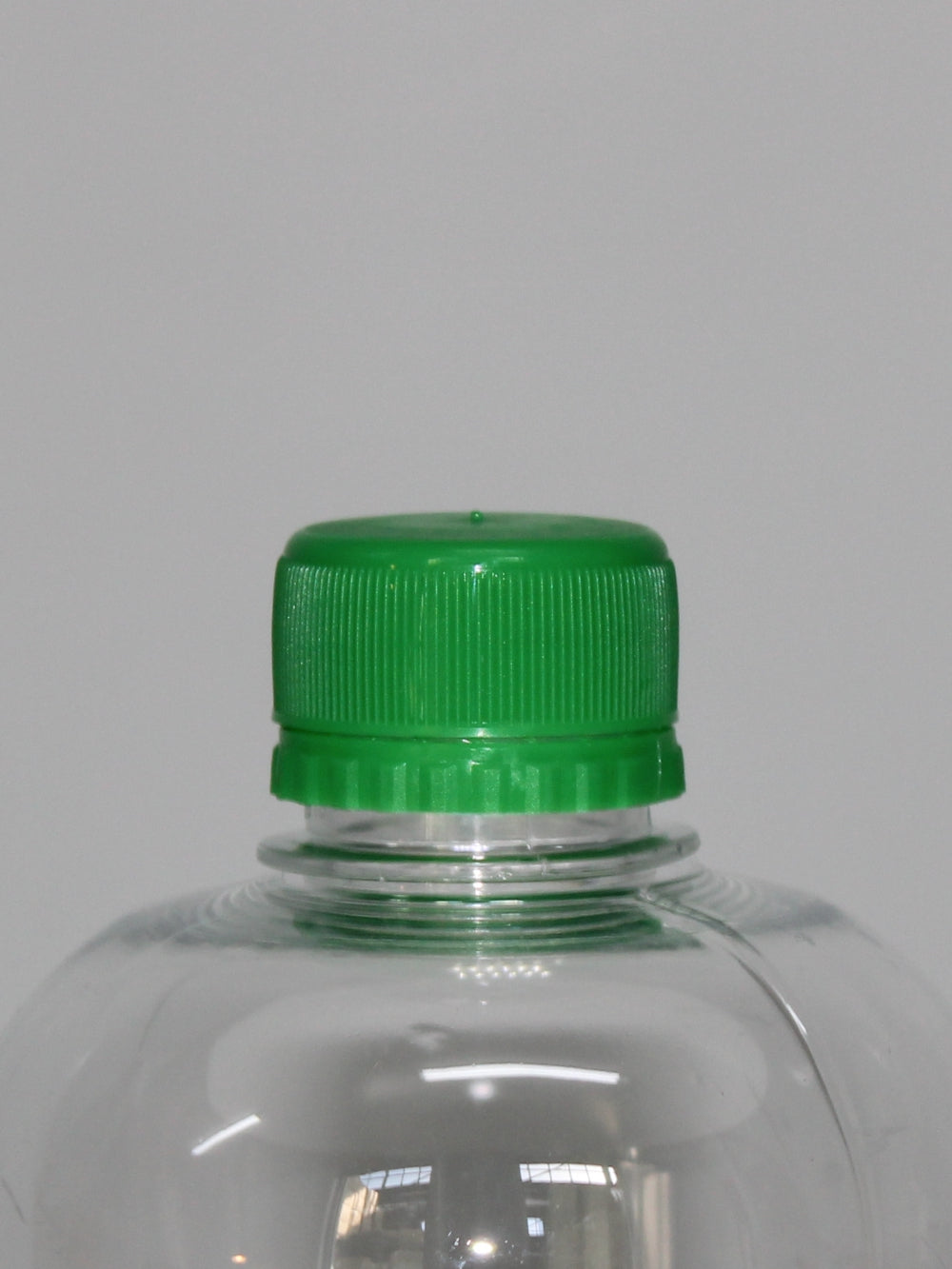 750ml Ribbed Solvent 38g PET Bottle - (Pack of 100 units)