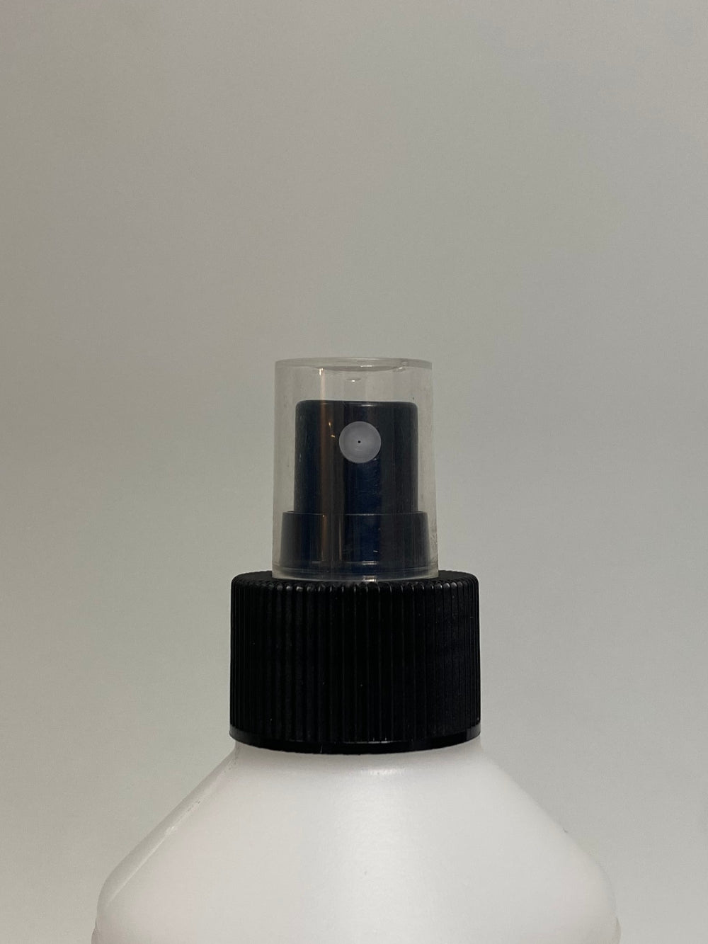 28mm Ribbed Mist Sprayer - (Pack of 100 units)
