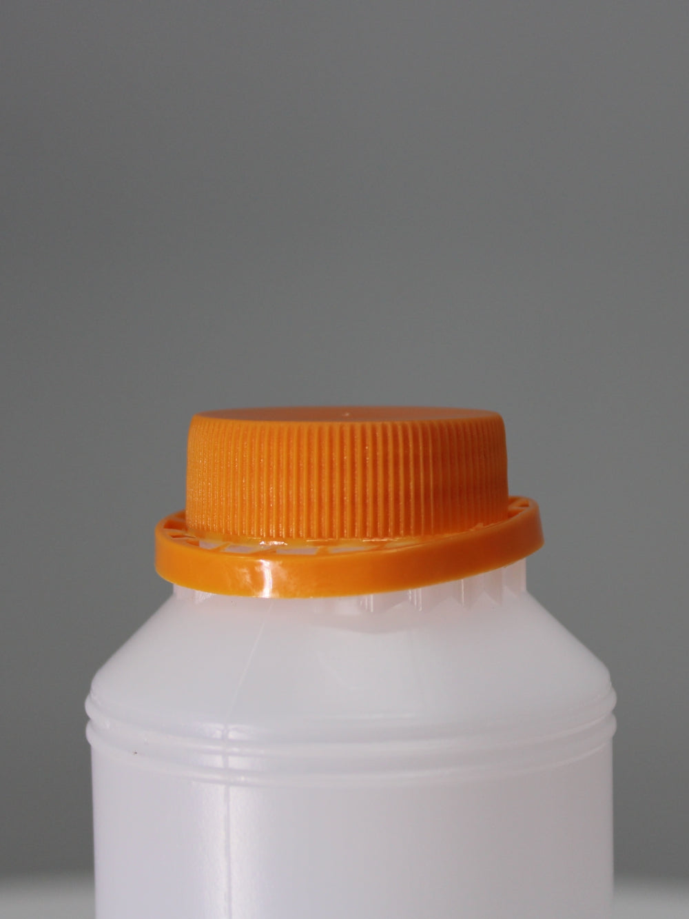 1Lt Boston Round 38mm HDPE Bottle - (Pack of 50 units)