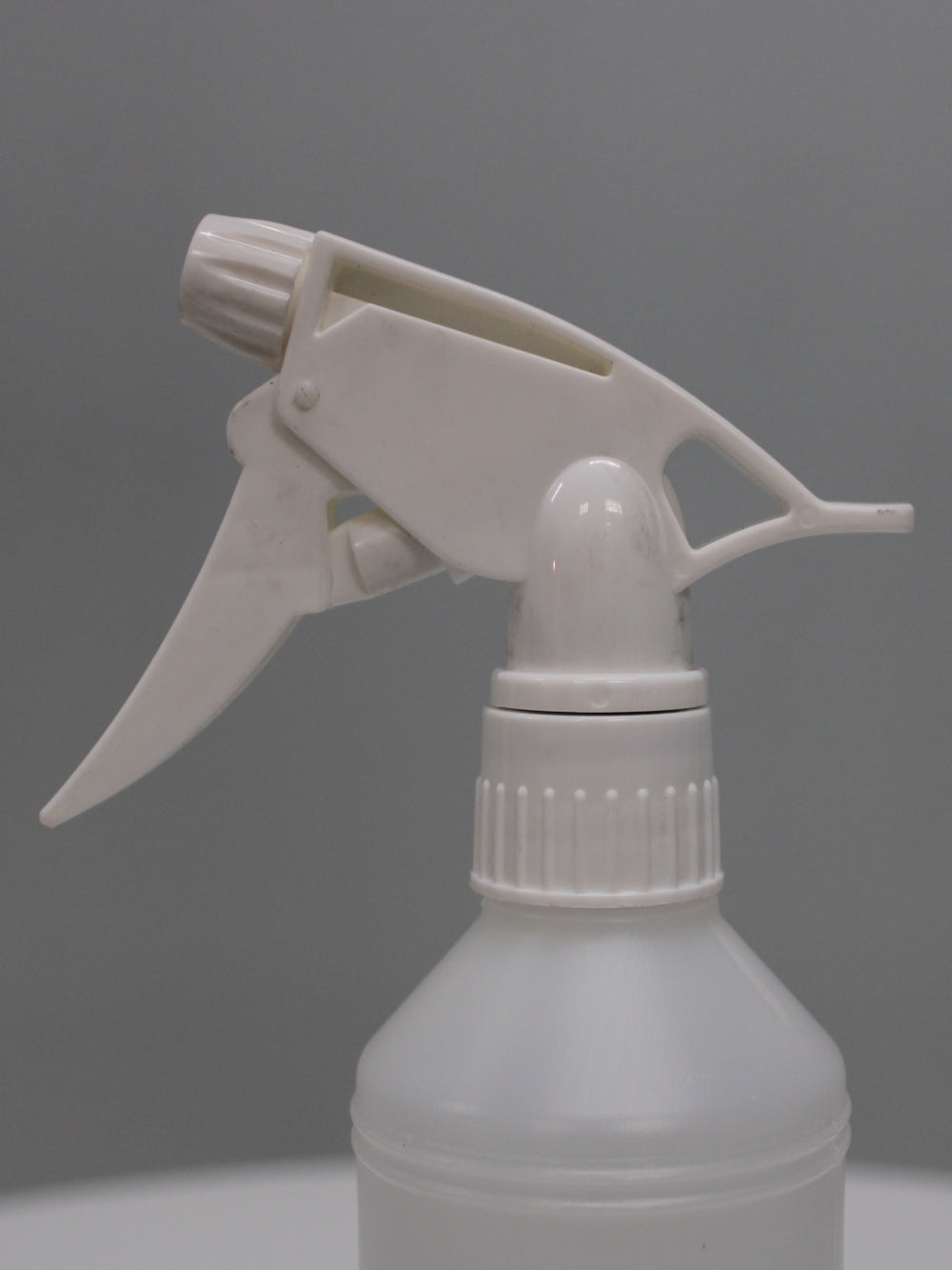 1Lt Conical Thrifty 28mm HDPE Bottle - (Box of 100 units) - Packnet SA